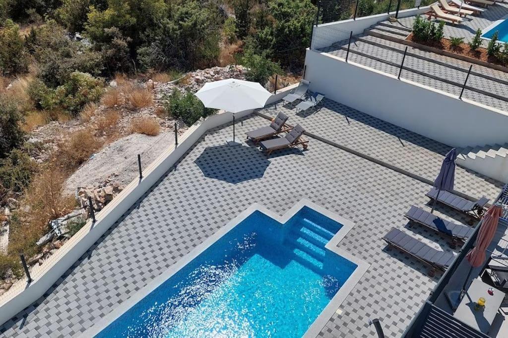 Apartment Vista Oasis With Pool And Terrace Trogir Exteriör bild