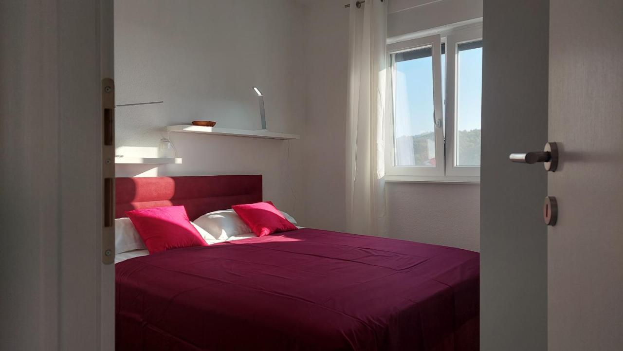Apartment Vista Oasis With Pool And Terrace Trogir Exteriör bild